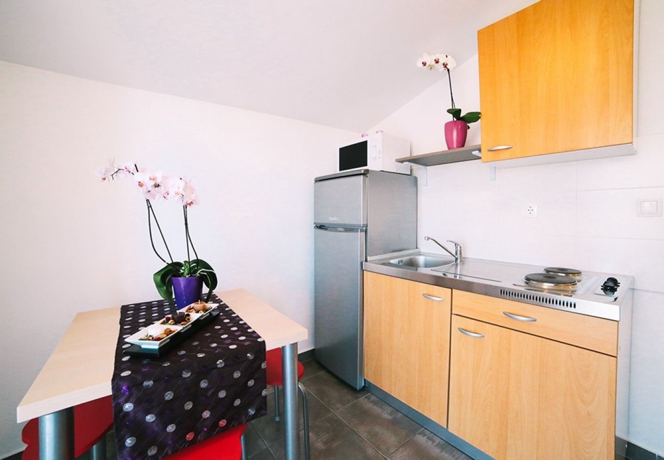 Appartement à Duce - Appartement dans Duće avec vue mer, Balcon, Climatisation, WIFI (4167-8)