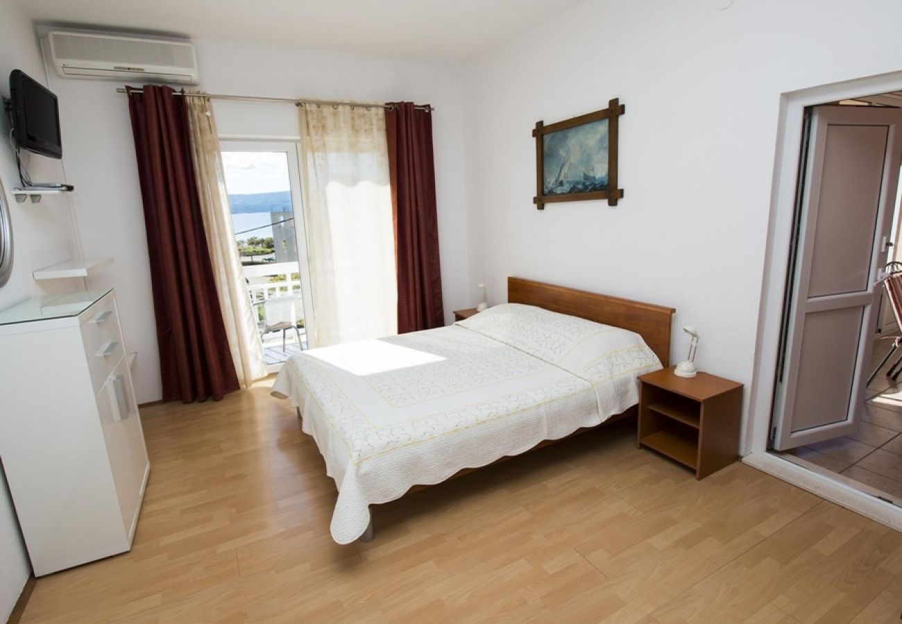 Appartement à Duce - Appartement dans Duće avec vue mer, Balcon, Climatisation, WIFI (4172-1)