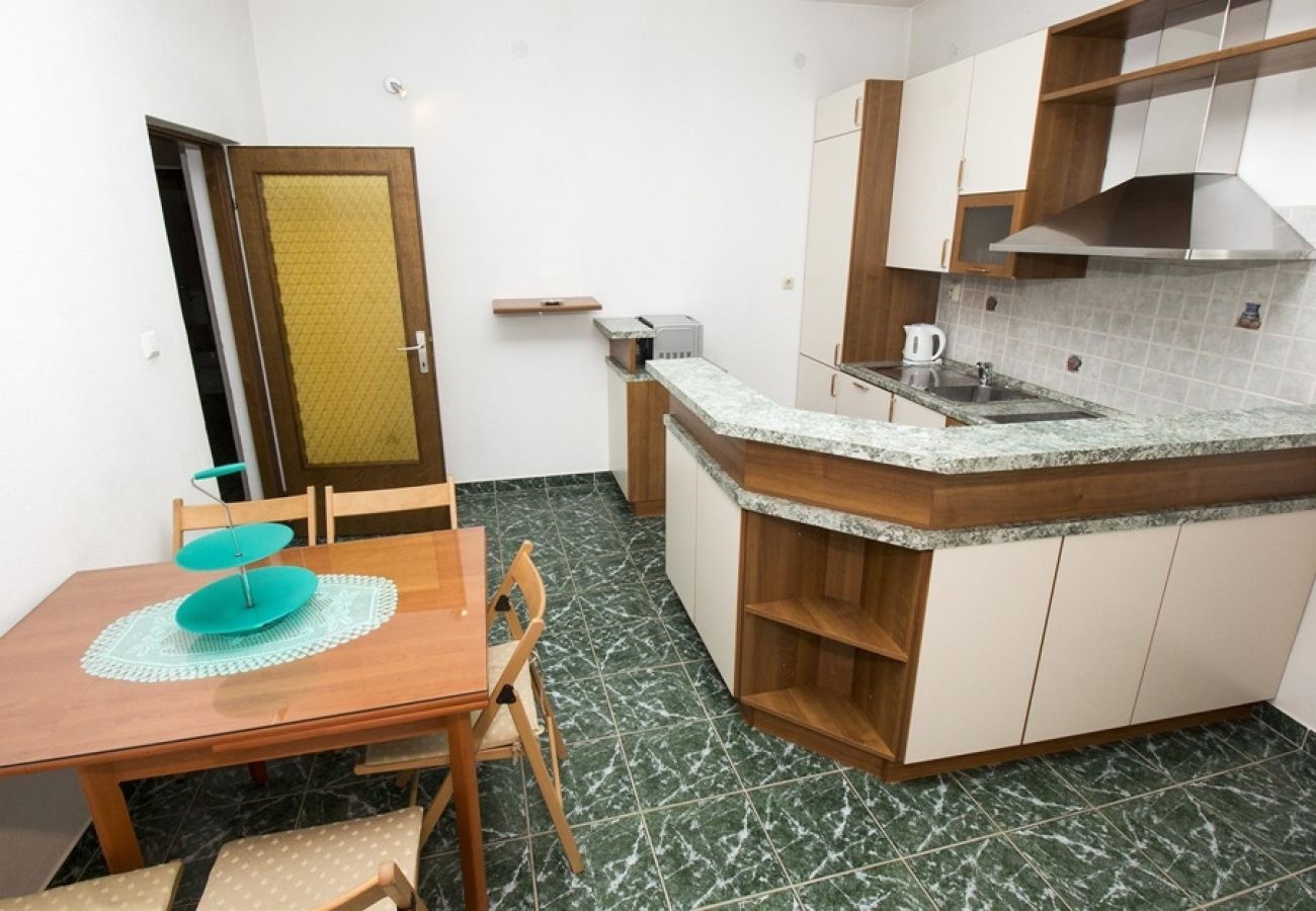 Appartement à Duce - Appartement dans Duće avec vue mer, Balcon, Climatisation, WIFI (4172-1)