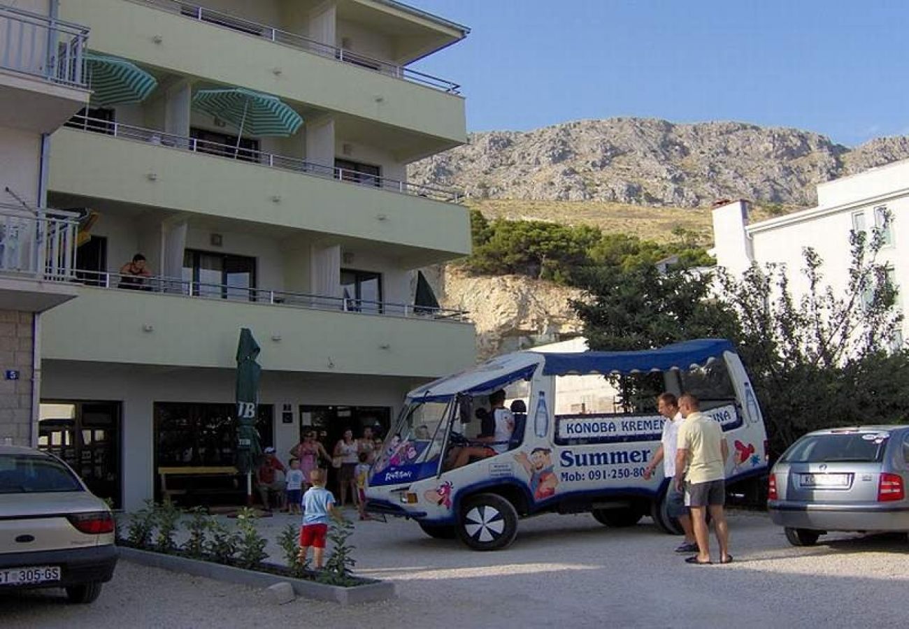 Appartement à Duce - Appartement dans Duće avec terrasse, Climatisation, WIFI, Machine à laver (4173-4)