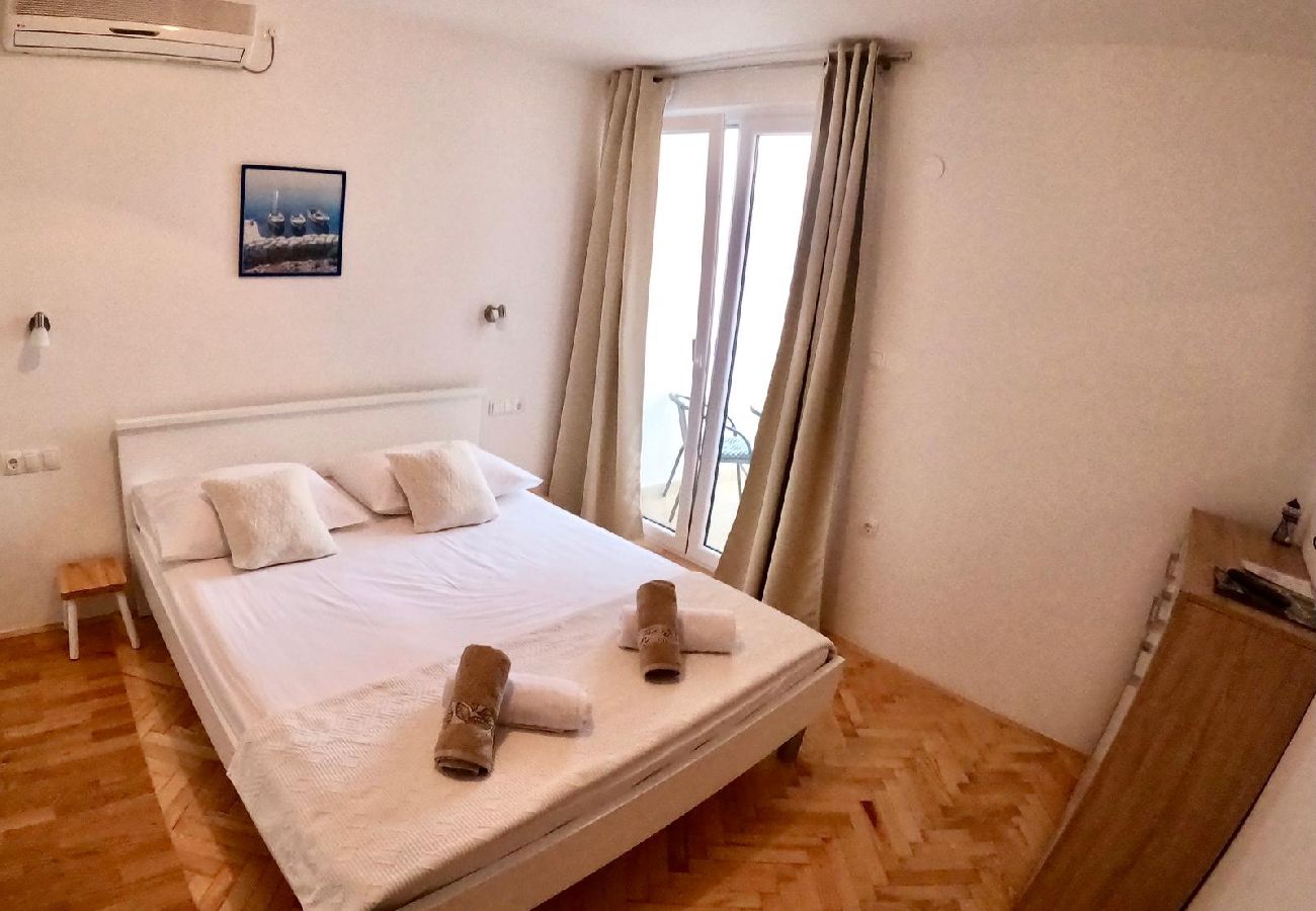 Appartement à Duce - Appartement dans Duće avec vue mer, Balcon, Climatisation, WIFI (4174-7)