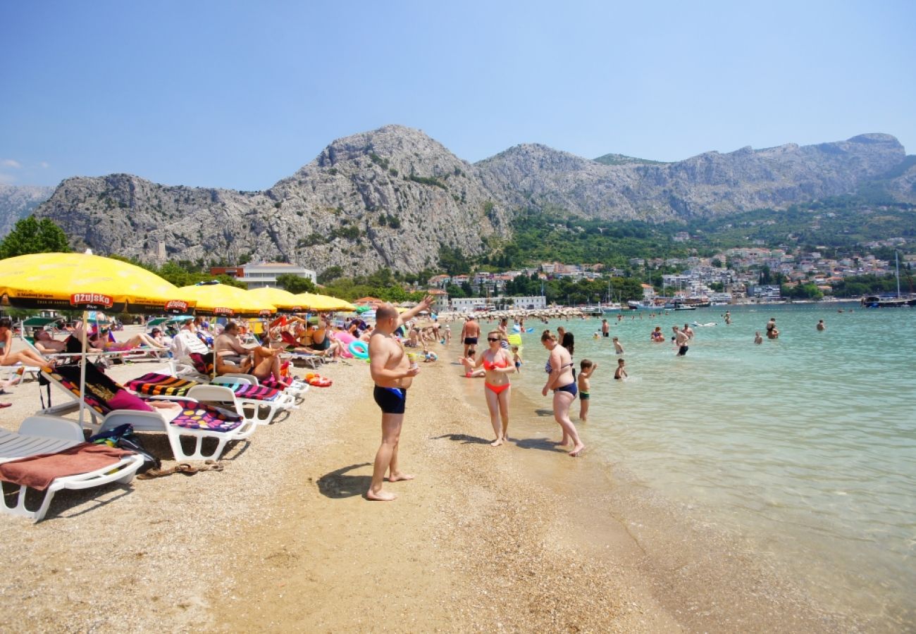 Maison à Omiš - Maison de vacances dans Omiš avec terrasse, Climatisation, WIFI, Machine à laver (4183-1)