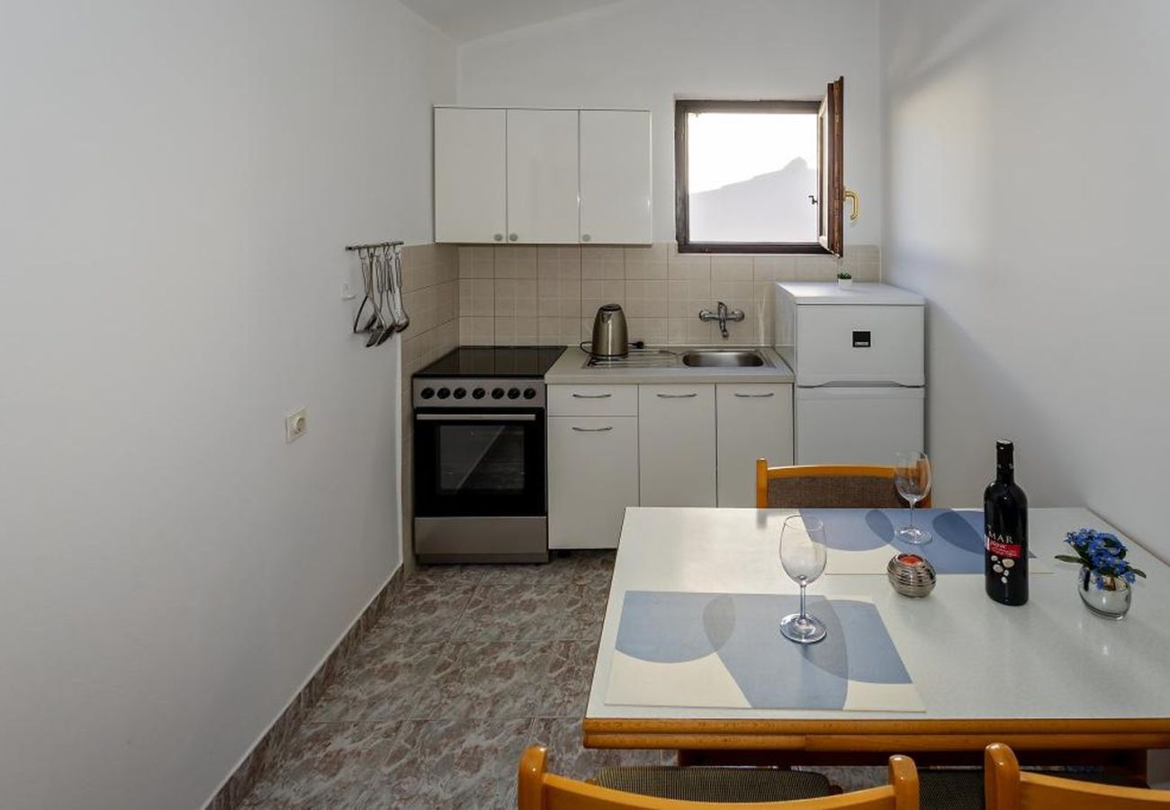 Appartement à Rogoznica - Appartement dans Rogoznica avec terrasse, Climatisation, WIFI (3338-3)