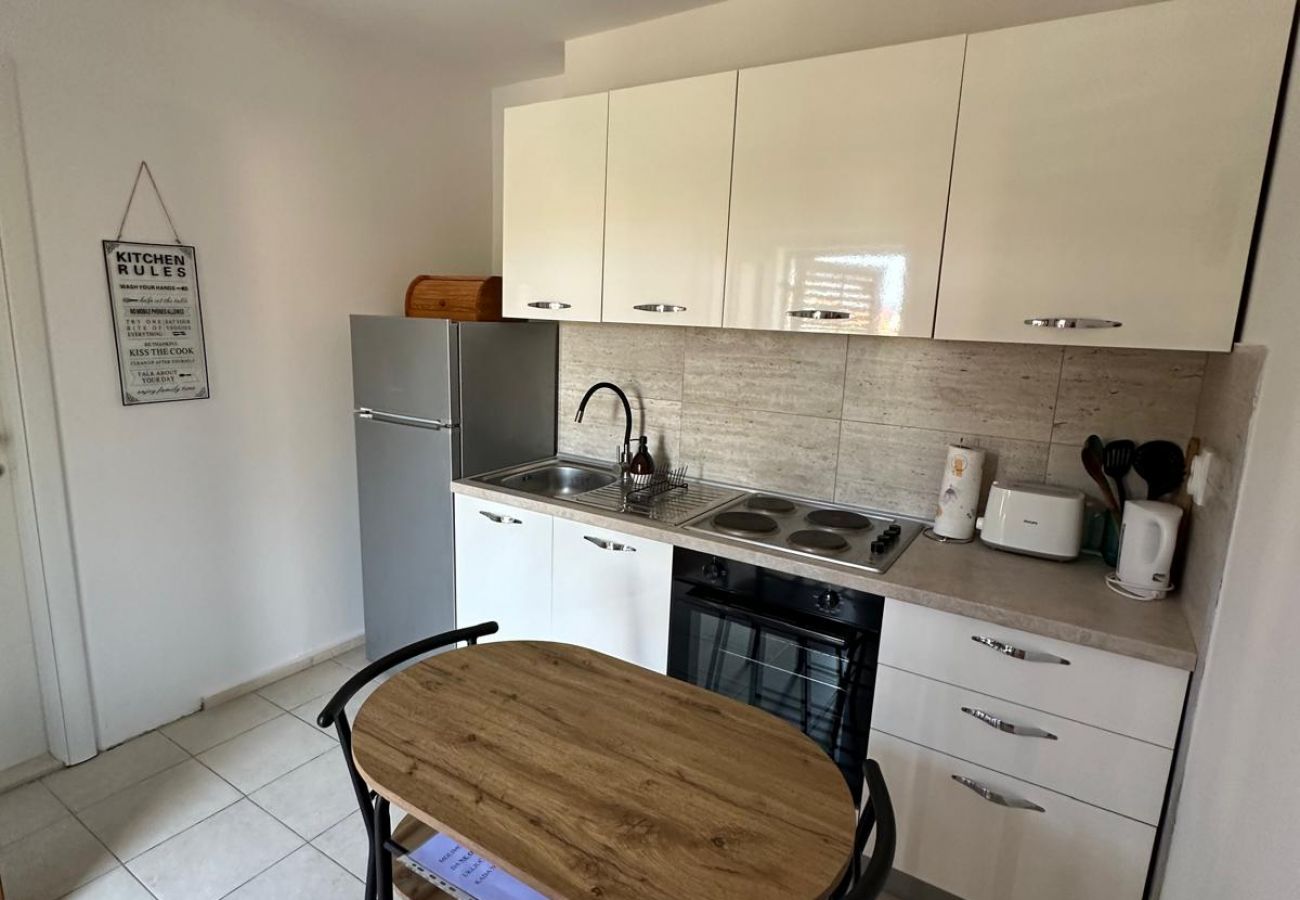 Appartement à Trpanj - Appartement dans Trpanj avec terrasse, Climatisation, WIFI, Machine à laver (4199-3)