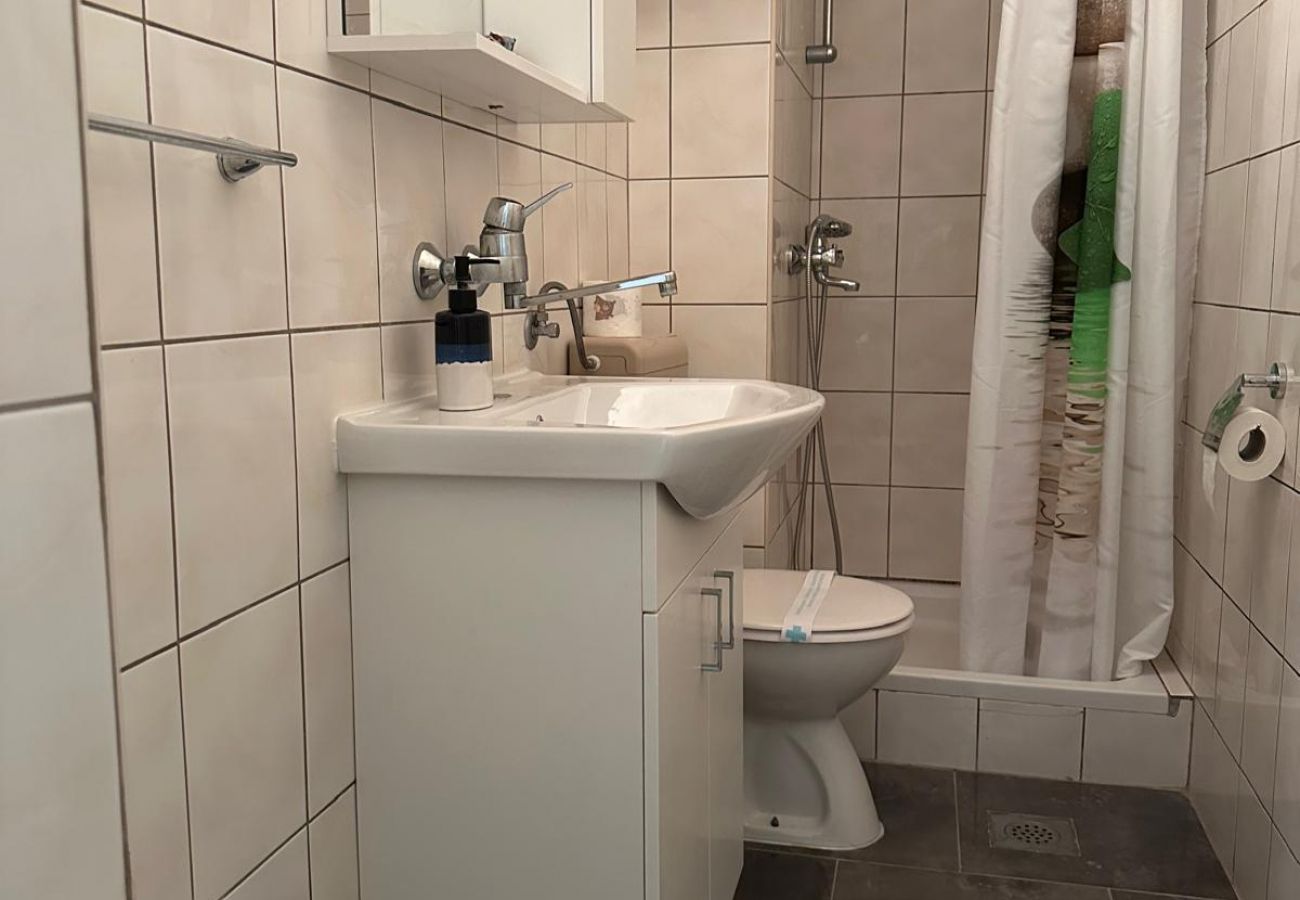 Appartement à Trpanj - Appartement dans Trpanj avec terrasse, Climatisation, WIFI, Machine à laver (4199-3)