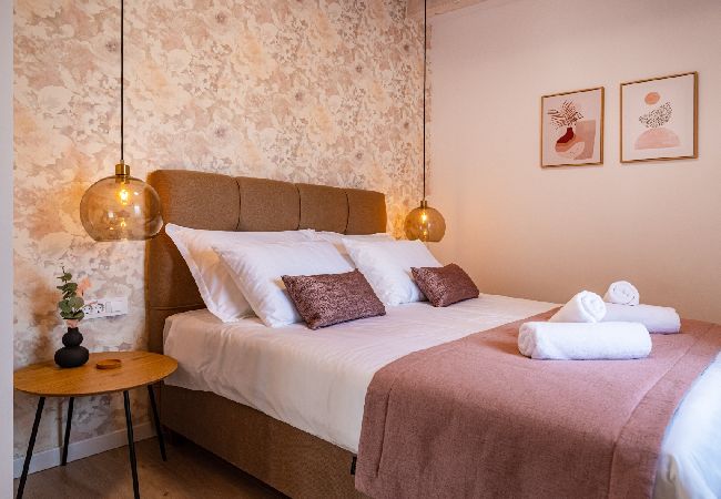 Maison à Lukoran - Maison de vacances dans Lukoran avec vue mer, terrasse, Climatisation, WIFI (4200-1) Maison à Lukoran - Maison de vacances dans Lukoran avec vue mer, terrasse, Climatisation, WIFI (4200-1)