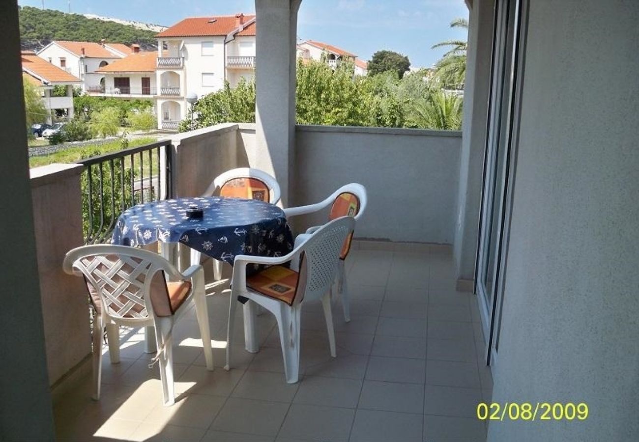 Appartement à Lopar - Appartement dans Lopar avec terrasse, Climatisation, WIFI, Lave-vaisselle (4224-4)