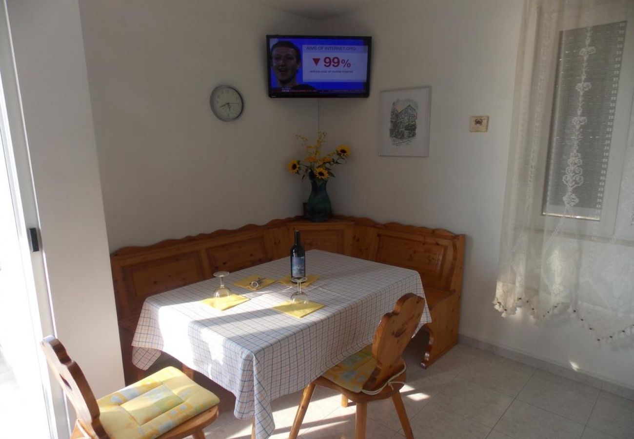 Appartement à Trogir - Appartement dans Trogir avec vue mer, Balcon, Climatisation, WIFI (4236-2)