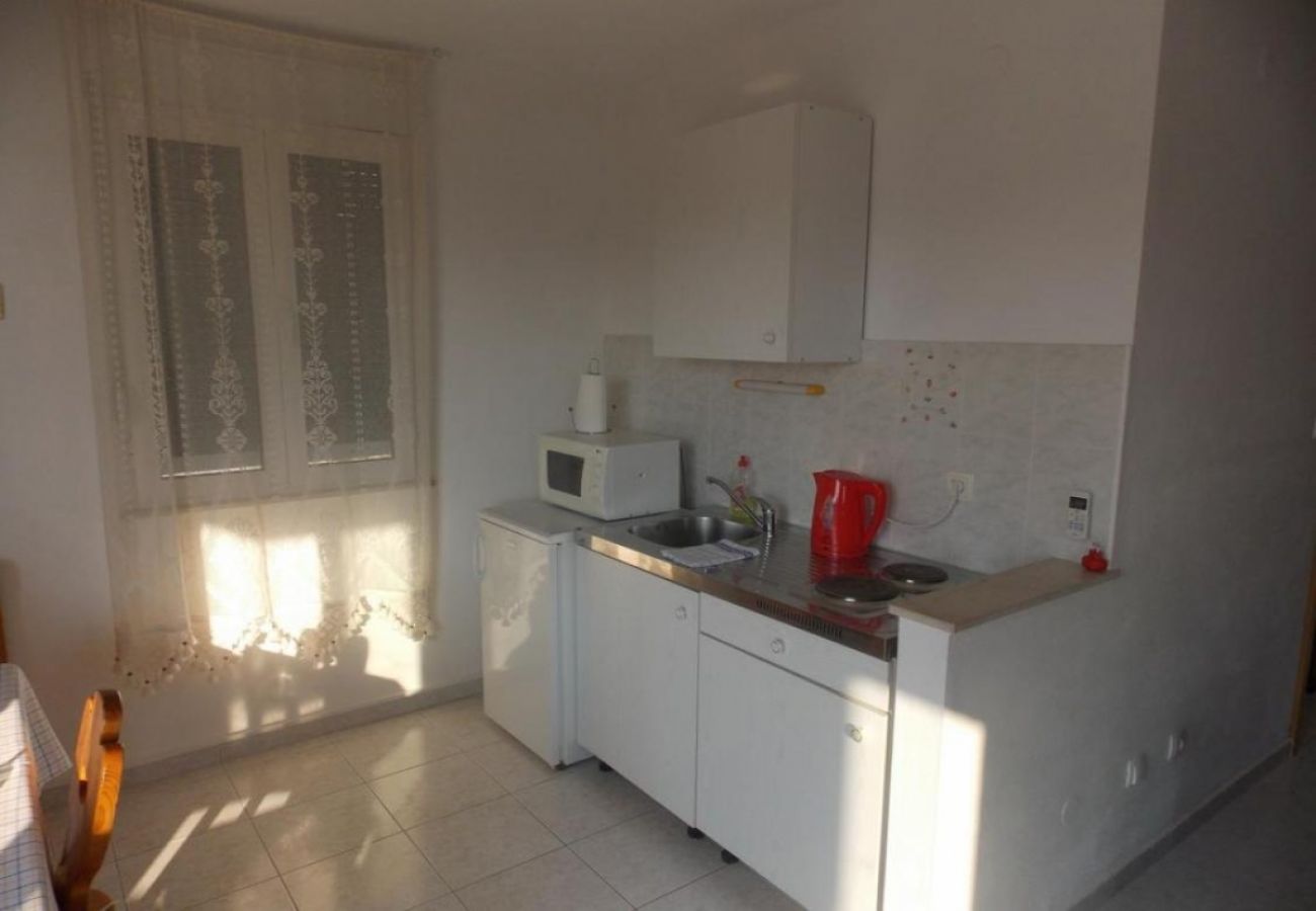 Appartement à Trogir - Appartement dans Trogir avec vue mer, Balcon, Climatisation, WIFI (4236-2)