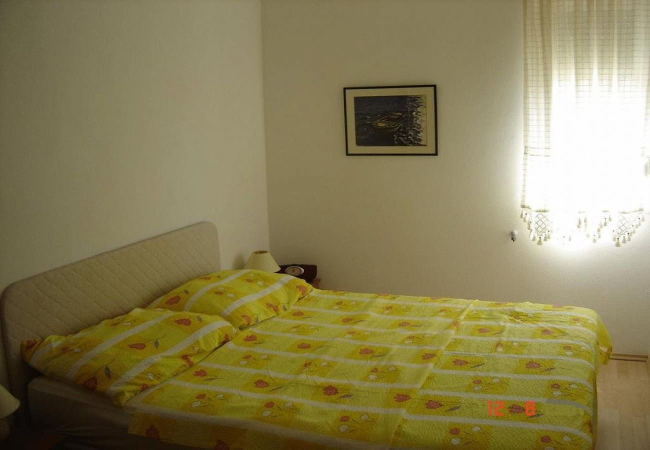 Appartement à Trogir - Appartement dans Trogir avec vue mer, Balcon, Climatisation, WIFI (4236-3)