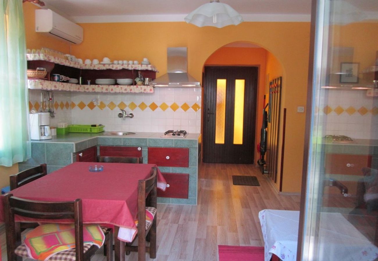 Appartement à Mali Lošinj - Appartement dans Mali Lošinj avec terrasse, Climatisation, WIFI, Machine à laver (4241-3)