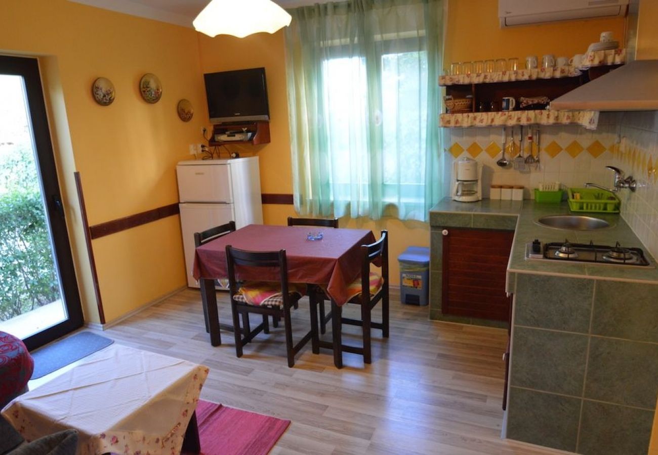 Appartement à Mali Lošinj - Appartement dans Mali Lošinj avec terrasse, Climatisation, WIFI, Machine à laver (4241-3)