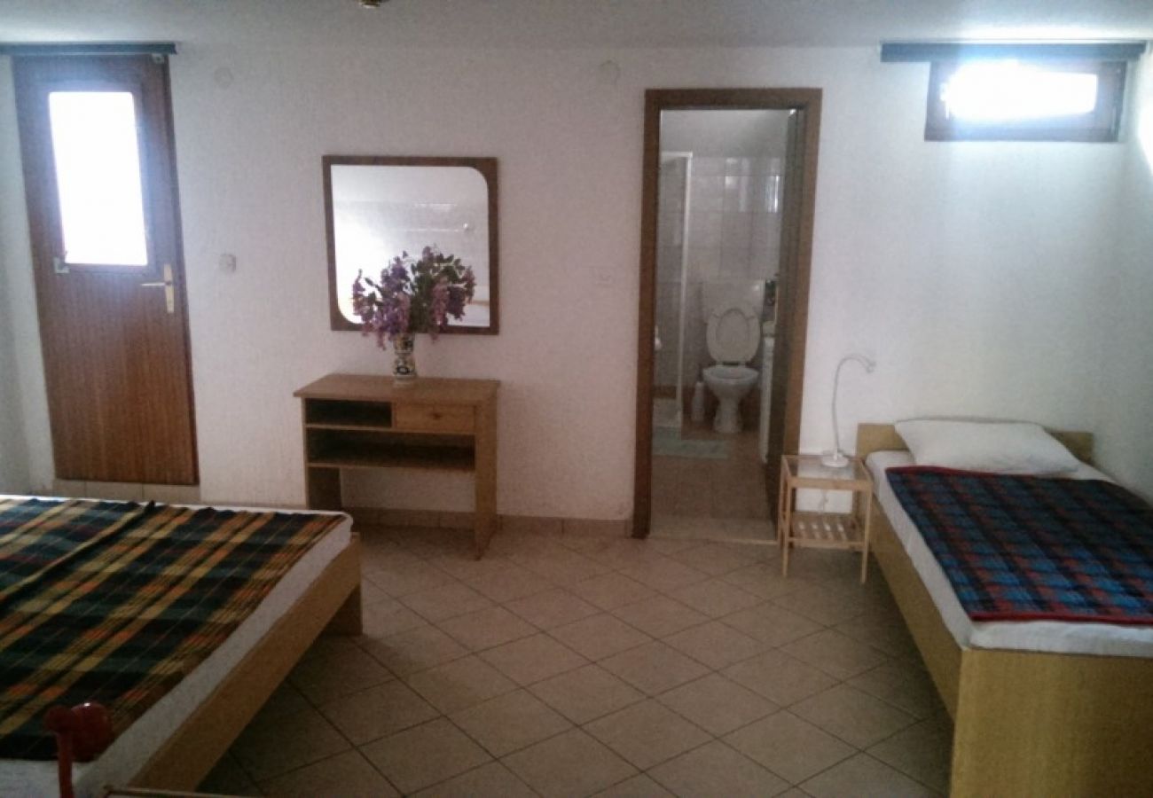 Appartement à Umag - Appartement dans Umag avec terrasse, Climatisation, WIFI (4259-2)