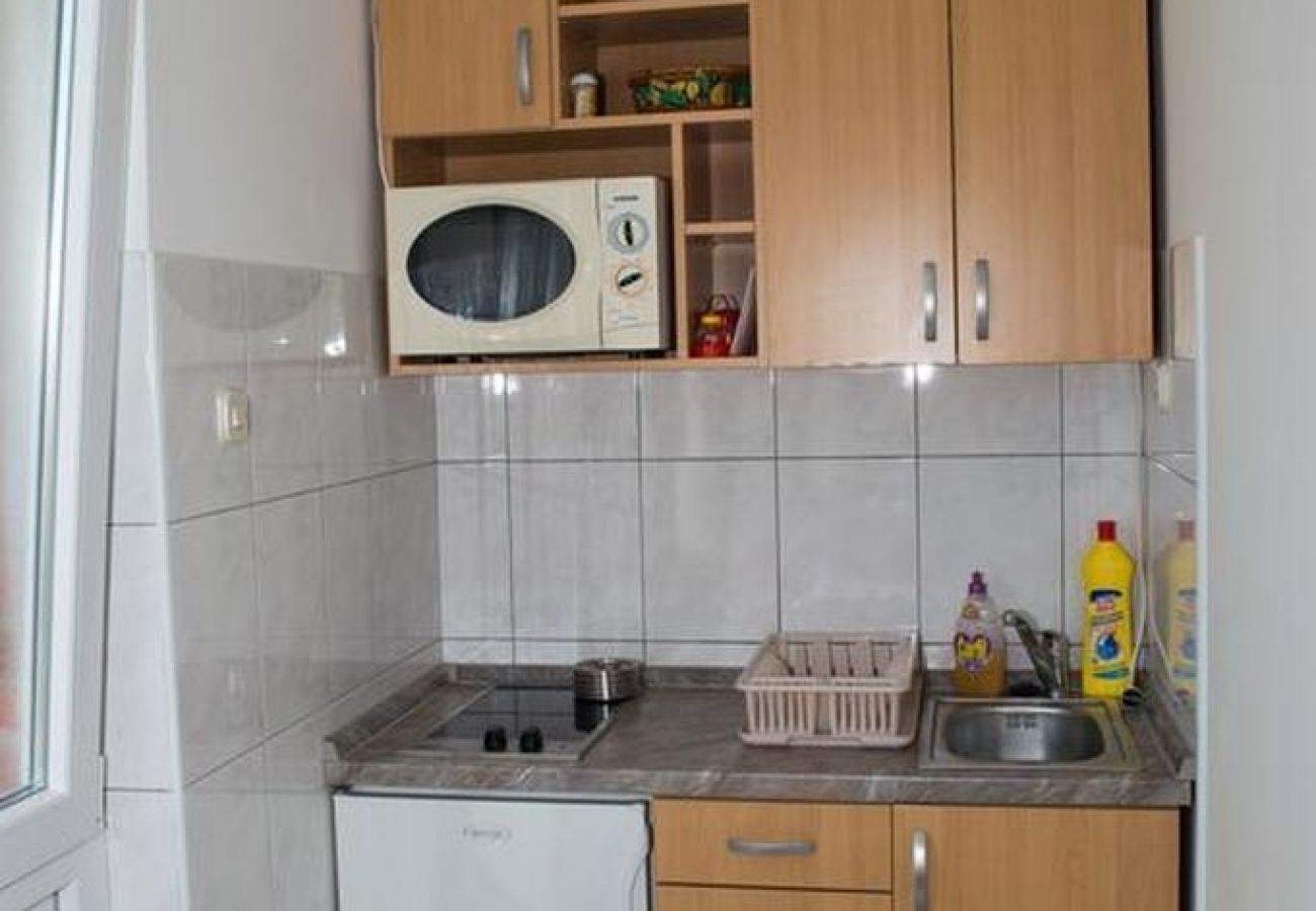 Appartement à Vodice - Appartement dans Vodice avec Balcon, Climatisation, WIFI, Machine à laver (4266-1)