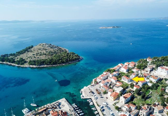 Appartement à Tribunj - Appartement dans Tribunj avec vue mer, terrasse, Climatisation, WIFI (4265-2) Appartement à Tribunj - Appartement dans Tribunj avec vue mer, terrasse, Climatisation, WIFI (4265-2)