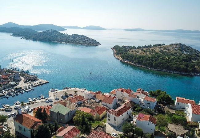 Appartement à Tribunj - Appartement dans Tribunj avec vue mer, terrasse, Climatisation, WIFI (4265-2) Appartement à Tribunj - Appartement dans Tribunj avec vue mer, terrasse, Climatisation, WIFI (4265-2)