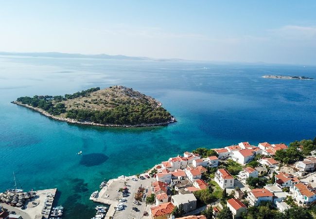 Appartement à Tribunj - Appartement dans Tribunj avec vue mer, terrasse, Climatisation, WIFI (4265-2) Appartement à Tribunj - Appartement dans Tribunj avec vue mer, terrasse, Climatisation, WIFI (4265-2)