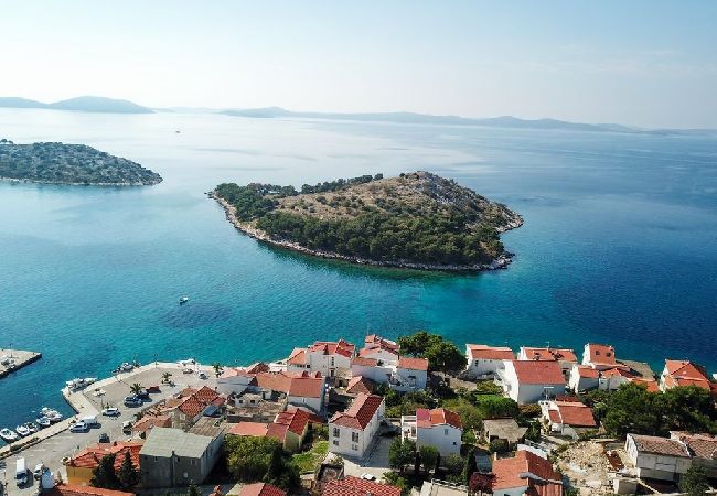 Appartement à Tribunj - Appartement dans Tribunj avec vue mer, terrasse, Climatisation, WIFI (4265-2) Appartement à Tribunj - Appartement dans Tribunj avec vue mer, terrasse, Climatisation, WIFI (4265-2)