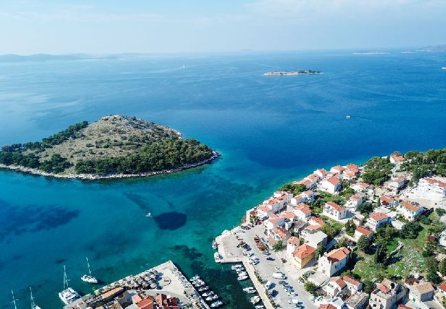 Appartement à Tribunj - Appartement dans Tribunj avec vue mer, terrasse, Climatisation, WIFI (4265-2) Appartement à Tribunj - Appartement dans Tribunj avec vue mer, terrasse, Climatisation, WIFI (4265-2)