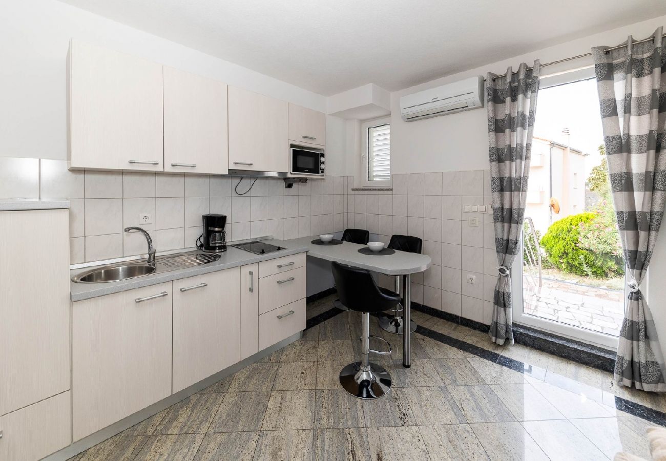 Appartement à Crikvenica - Appartement dans Crikvenica avec vue mer, terrasse, Climatisation, WIFI (4267-1)