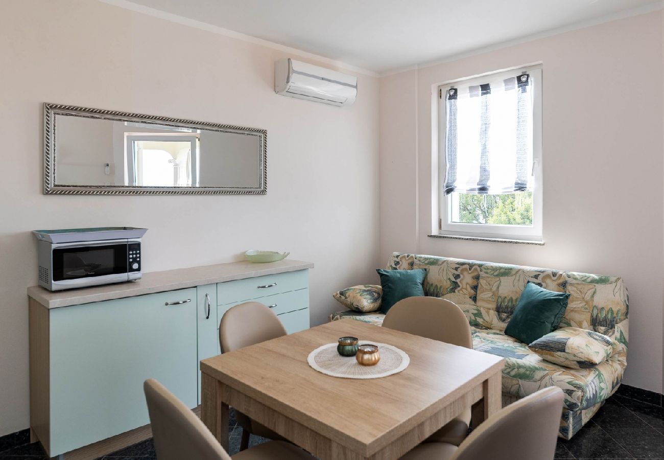 Appartement à Crikvenica - Appartement dans Crikvenica avec vue mer, Climatisation, WIFI, Machine à laver (4267-2)