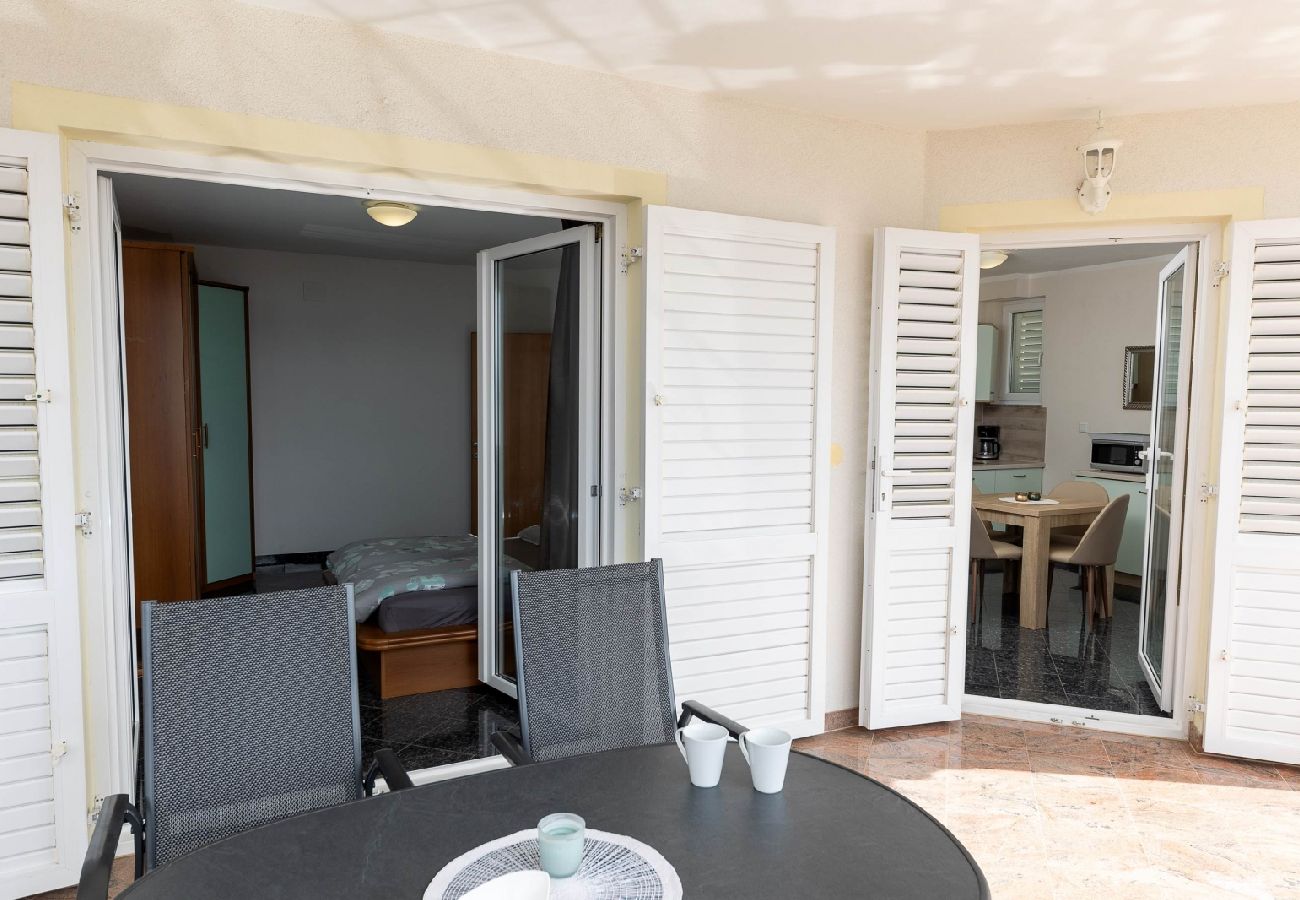 Appartement à Crikvenica - Appartement dans Crikvenica avec vue mer, Climatisation, WIFI, Machine à laver (4267-2)