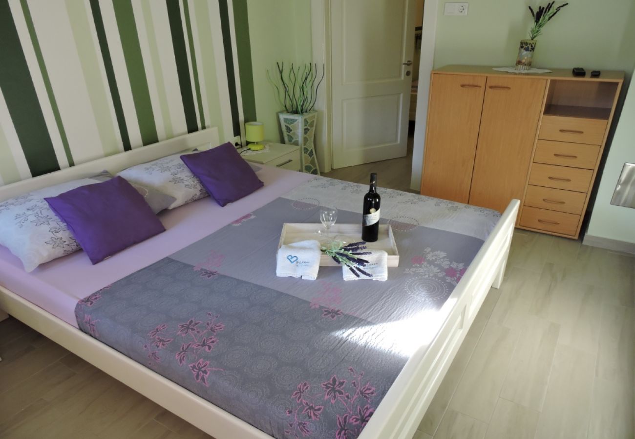 Appartement à Biograd na moru - Appartement dans Biograd na Moru avec terrasse, Climatisation, WIFI (4269-2)