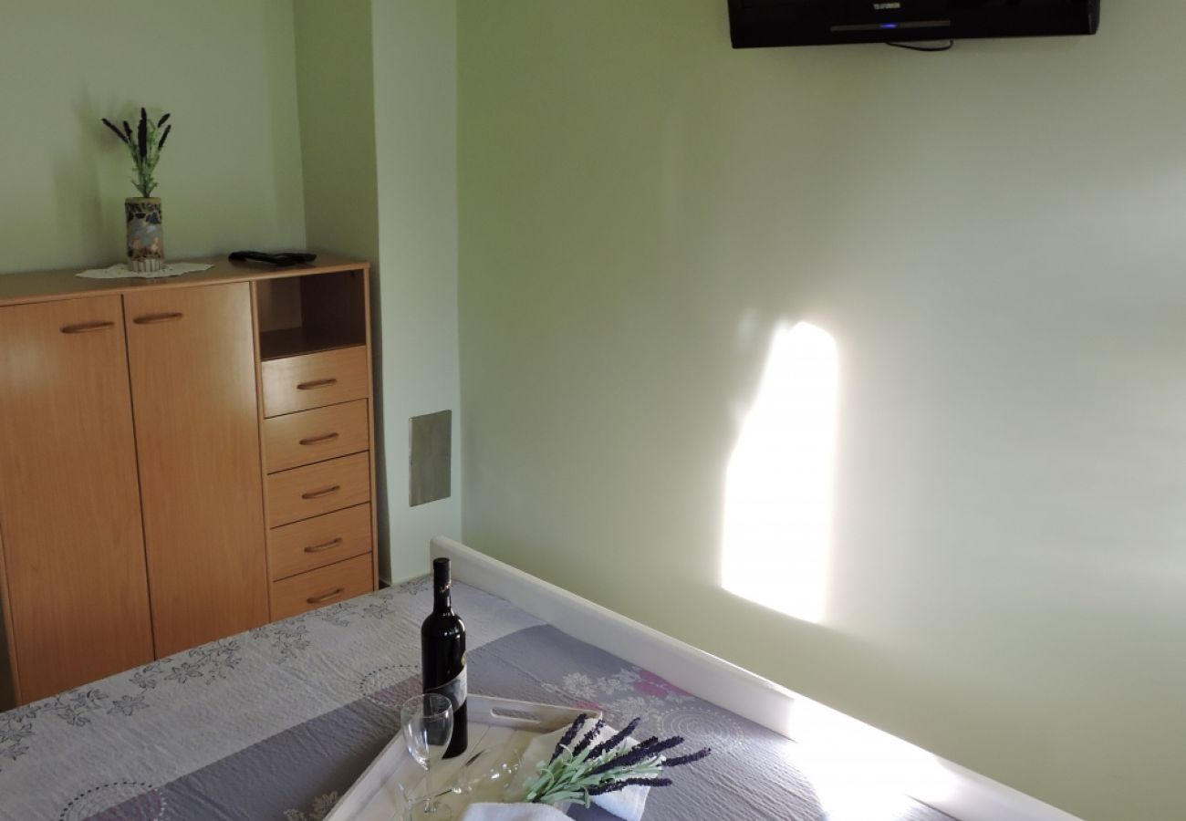 Appartement à Biograd na moru - Appartement dans Biograd na Moru avec terrasse, Climatisation, WIFI (4269-2)