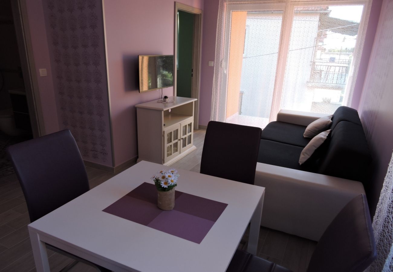 Appartement à Biograd na moru - Appartement dans Biograd na Moru avec Balcon, Climatisation, WIFI (4269-3)