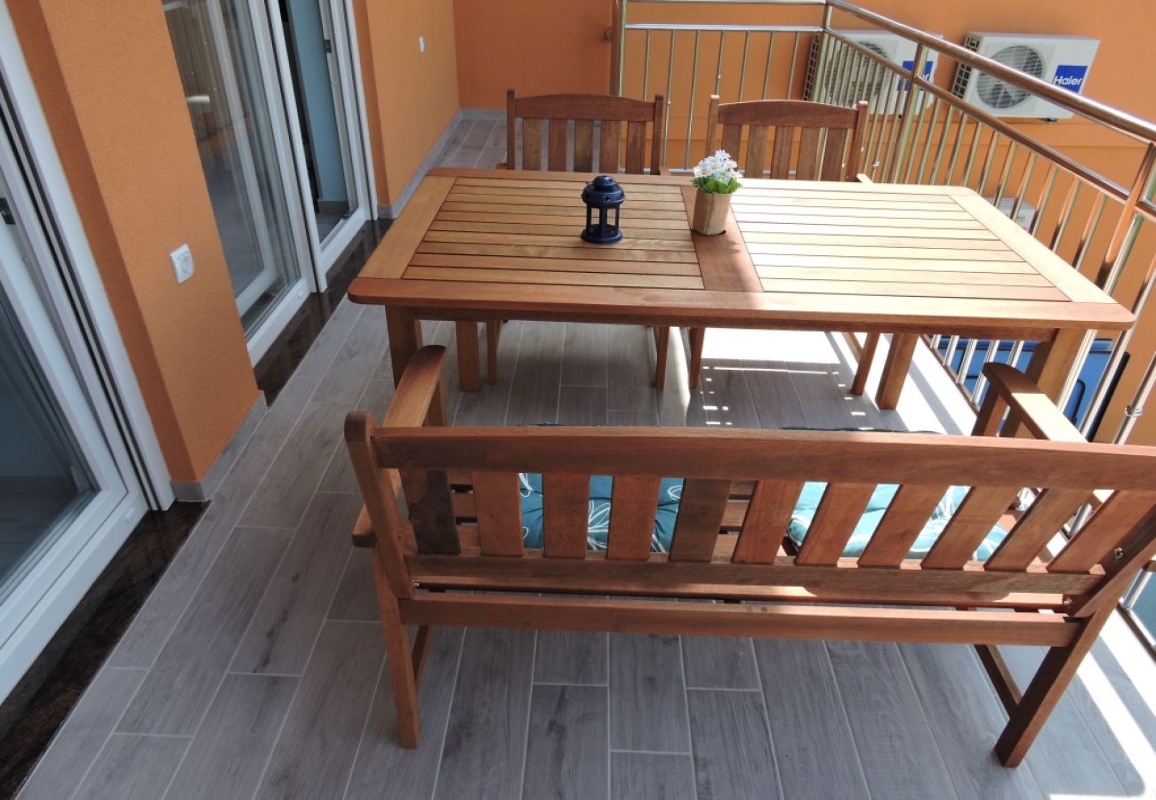 Appartement à Biograd na moru - Appartement dans Biograd na Moru avec Balcon, Climatisation, WIFI (4269-4)