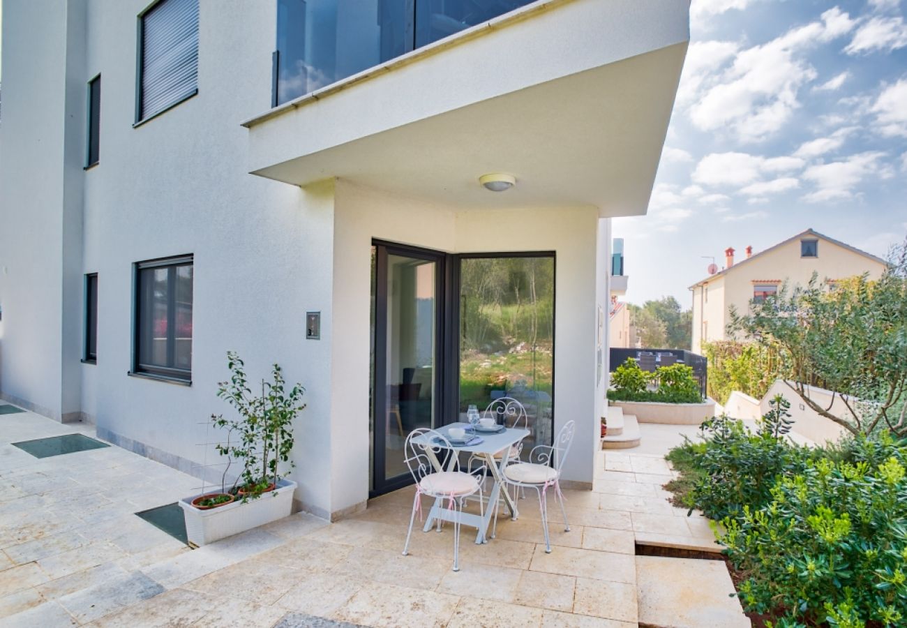 Appartement à Rovinj - Appartement dans Rovinj avec terrasse, Climatisation, WIFI, Lave-vaisselle (4286-1)