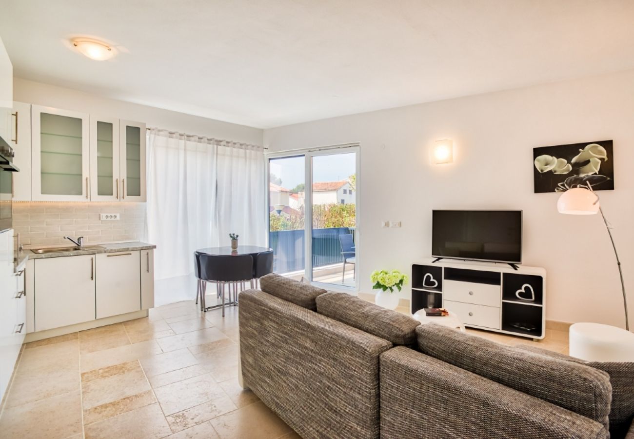 Appartement à Rovinj - Appartement dans Rovinj avec terrasse, Climatisation, WIFI, Lave-vaisselle (4286-2)