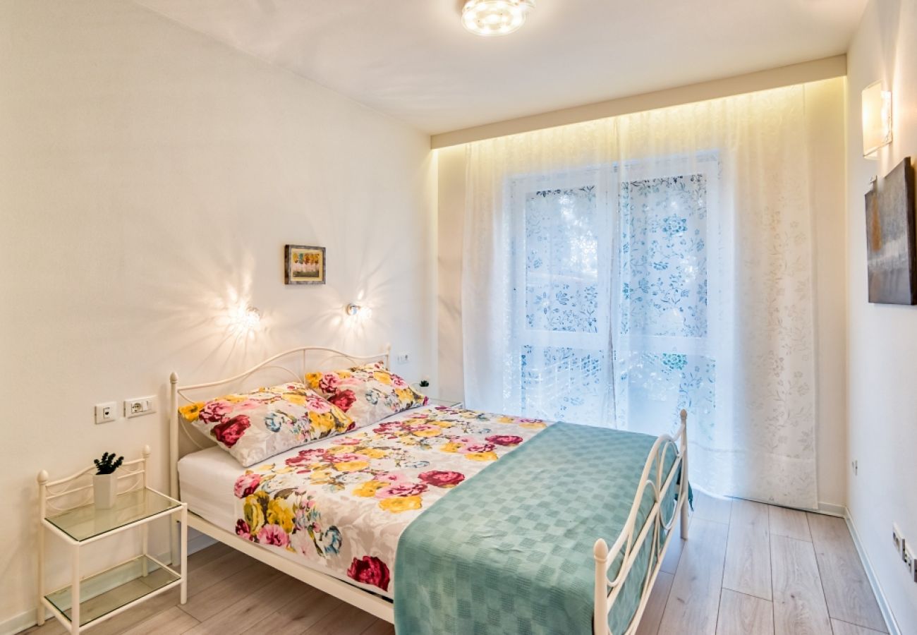 Appartement à Rovinj - Appartement dans Rovinj avec terrasse, Climatisation, WIFI, Lave-vaisselle (4286-2)