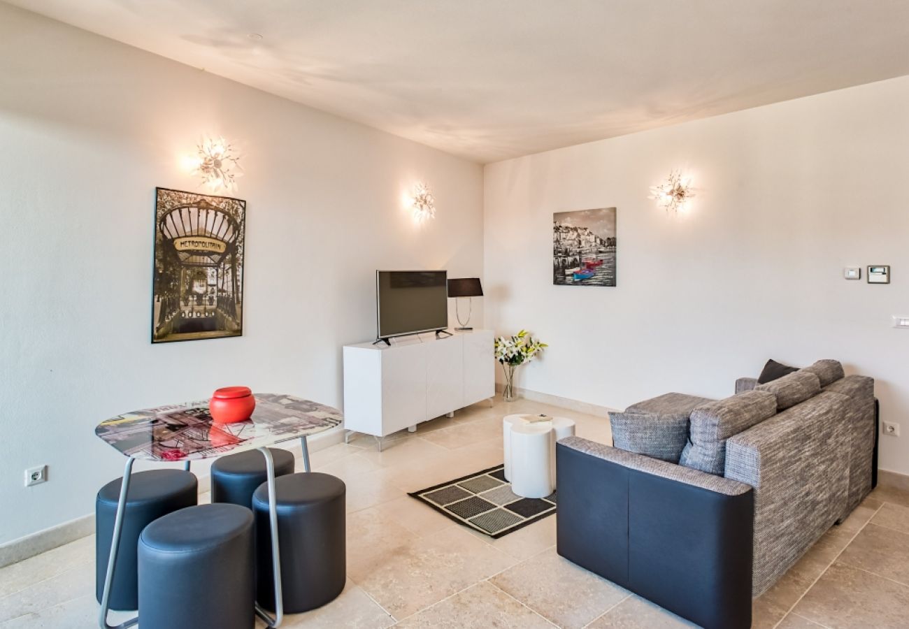 Appartement à Rovinj - Appartement dans Rovinj avec terrasse, Climatisation, WIFI, Lave-vaisselle (4286-4)