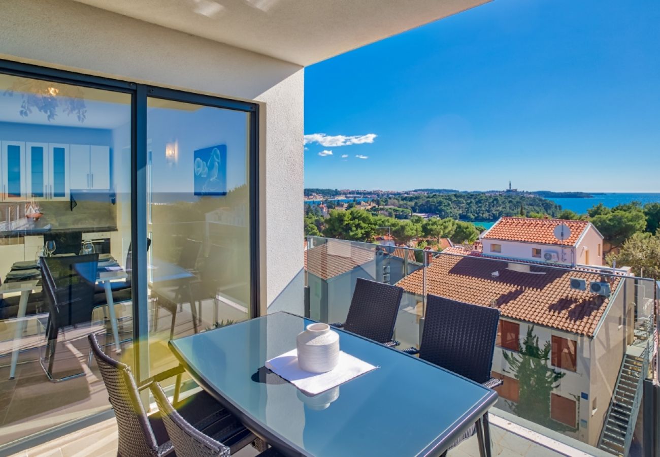 Appartement à Rovinj - Appartement dans Rovinj avec vue mer, terrasse, Climatisation, WIFI (4286-6)