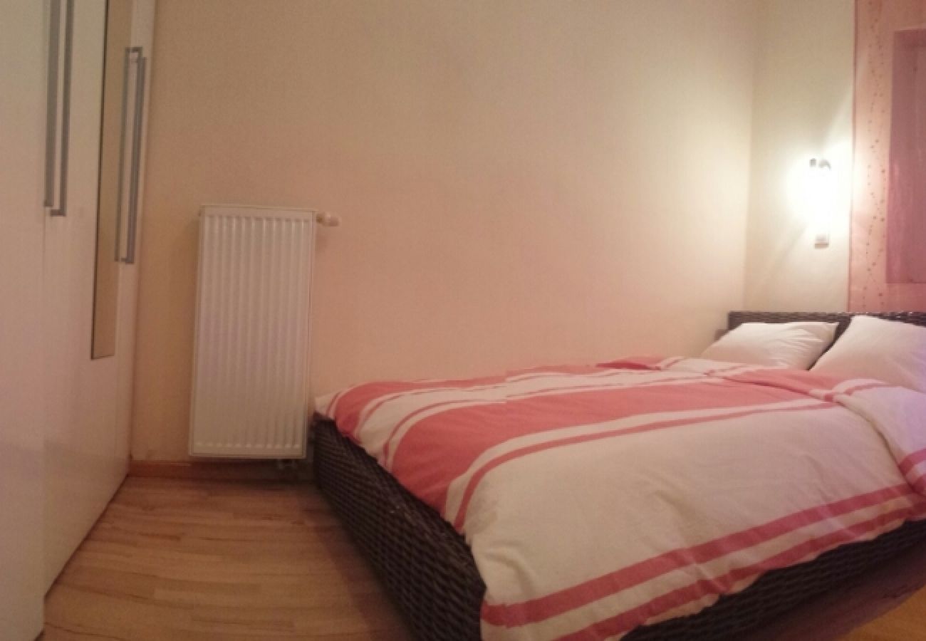 Appartement à Zagreb - Ferienwohnung in Zagreb mit Balkon, W-LAN, Waschmaschine (4292-1)