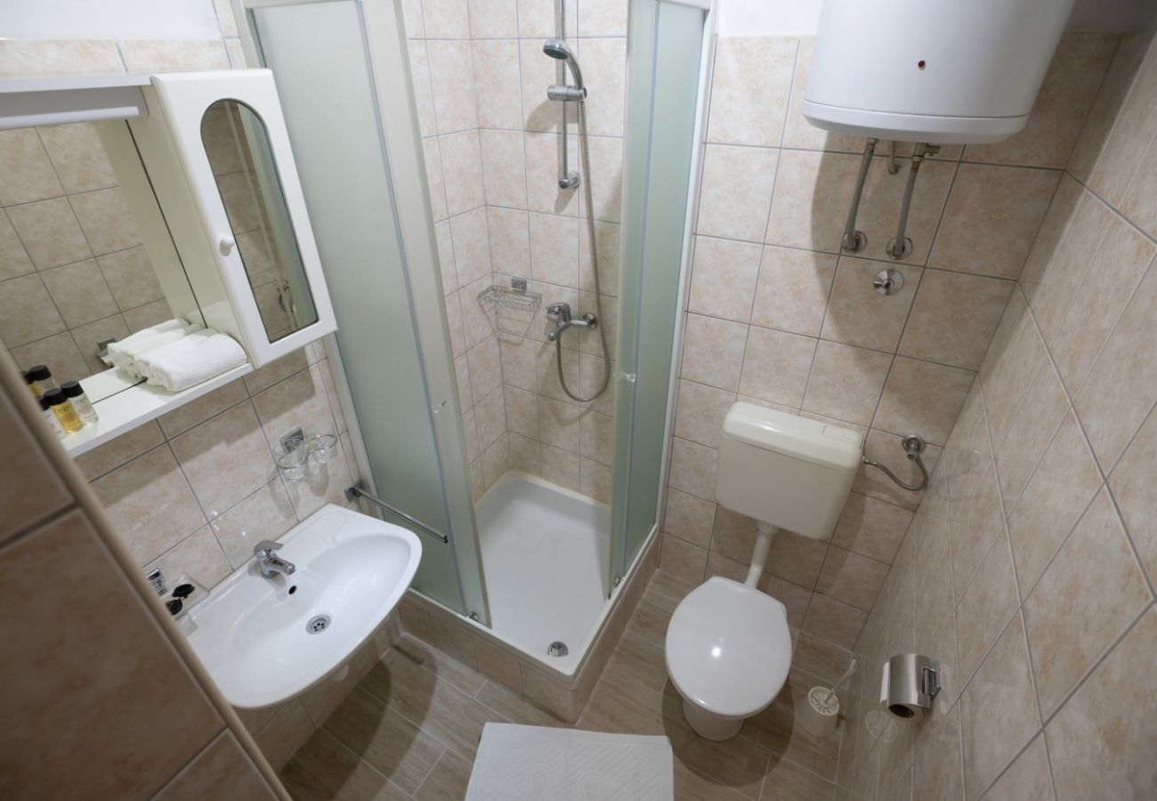 Appartement à Privlaka - Appartement in Privlaka avec vue mer, Balcon, Climatisation, WIFI (3598-2)