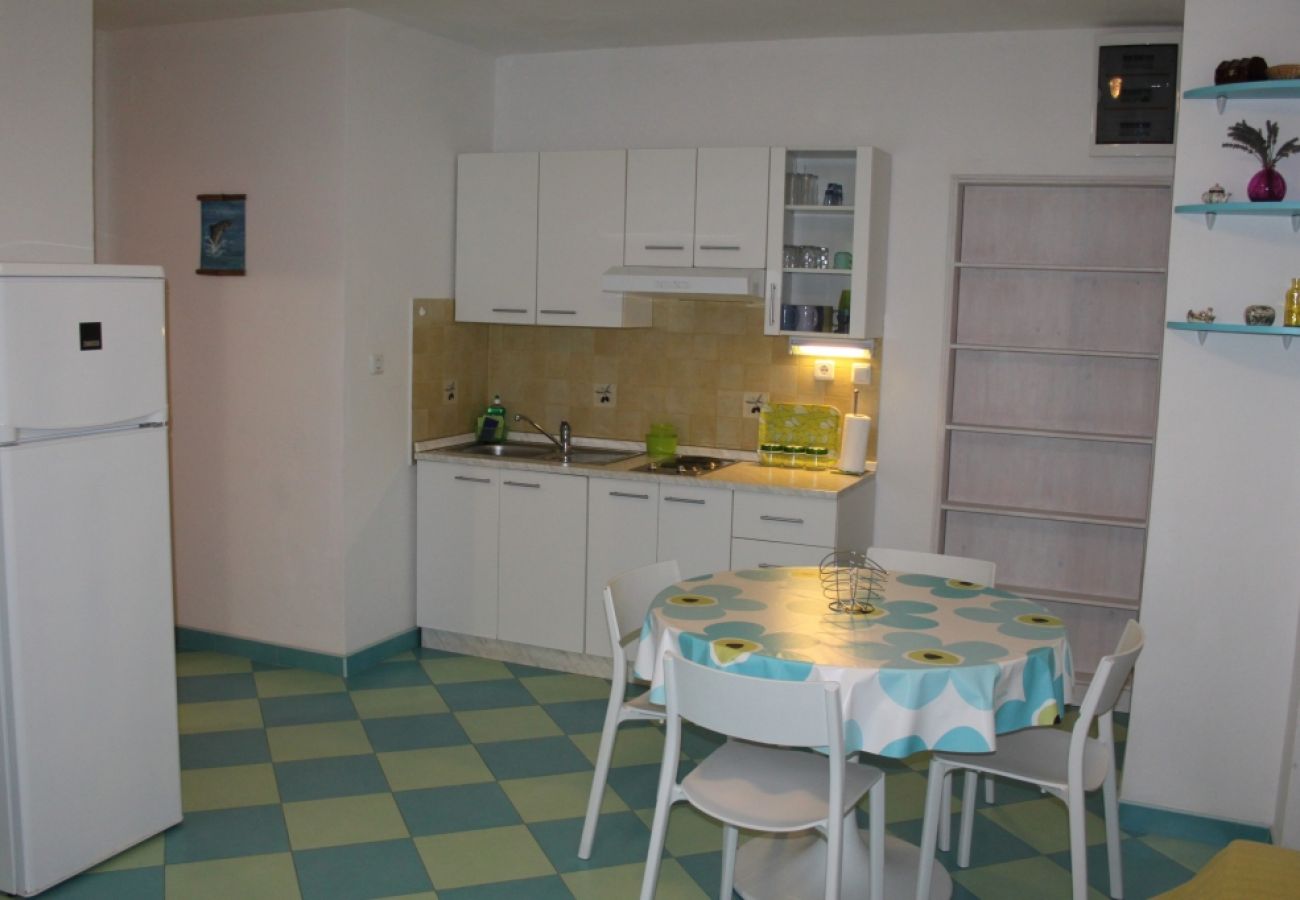 Appartement à Tribunj - Appartement dans Tribunj avec terrasse, Climatisation, WIFI (4303-4)