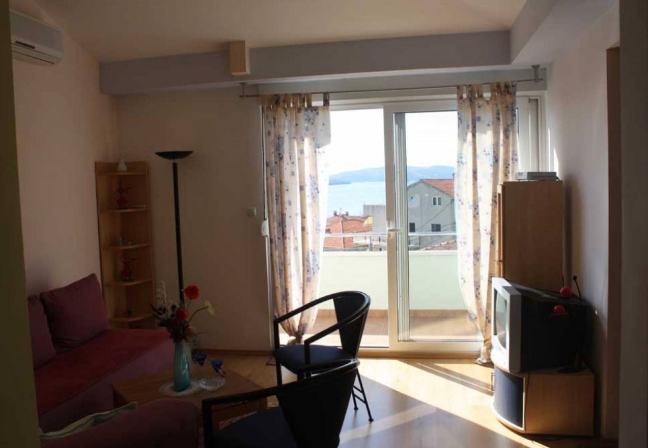 Appartement à Trogir - Appartement dans Trogir avec vue mer, terrasse, Climatisation, WIFI (4328-5)