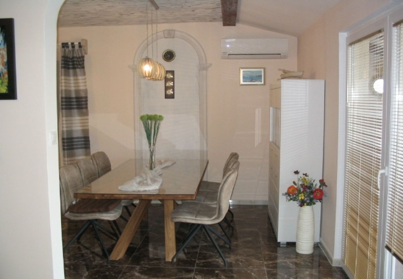 Appartement à Fažana - Appartement dans Fažana avec vue mer, Balcon, Climatisation, WIFI (4348-1)