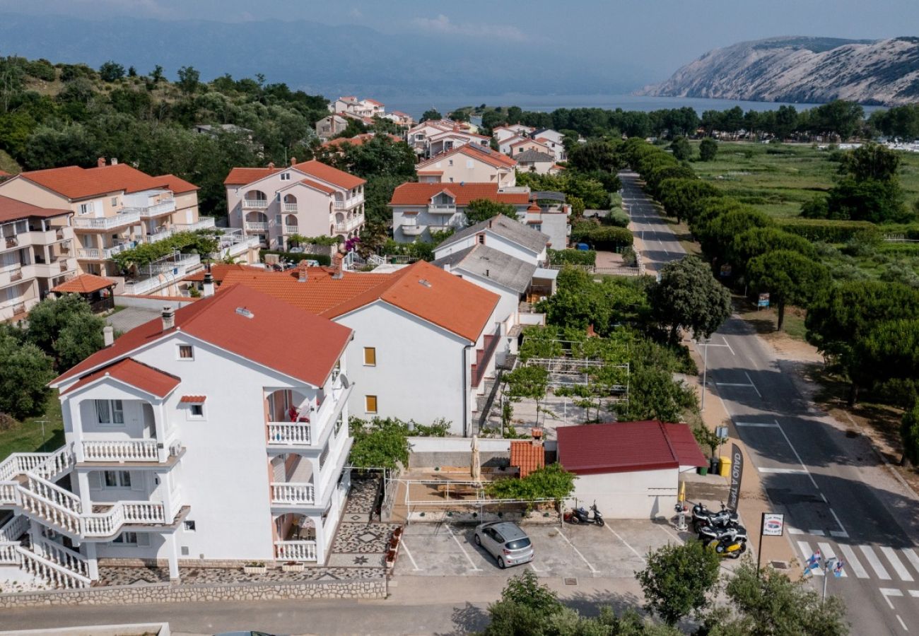 Appartement à Lopar - Appartement dans Lopar avec terrasse, Climatisation, WIFI, Machine à laver (4360-2)