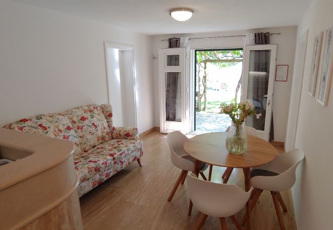 Maison à Bol - Maison de vacances in Bol avec vue mer, terrasse, Climatisation, WIFI (120-1) Maison à Bol - Maison de vacances in Bol avec vue mer, terrasse, Climatisation, WIFI (120-1)