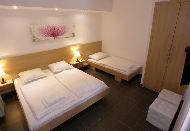 Appartement à Vodice - Appartement dans Vodice avec Balcon, Climatisation, WIFI (4323-1) Appartement à Vodice - Appartement dans Vodice avec Balcon, Climatisation, WIFI (4323-1)