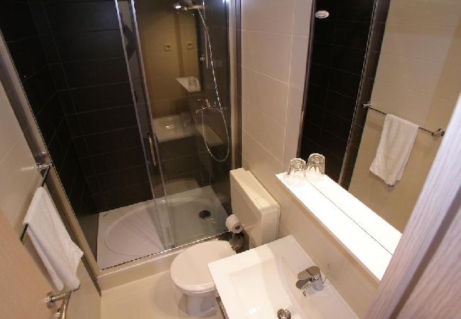 Appartement à Vodice - Appartement dans Vodice avec Balcon, Climatisation, WIFI (4323-1) Appartement à Vodice - Appartement dans Vodice avec Balcon, Climatisation, WIFI (4323-1)