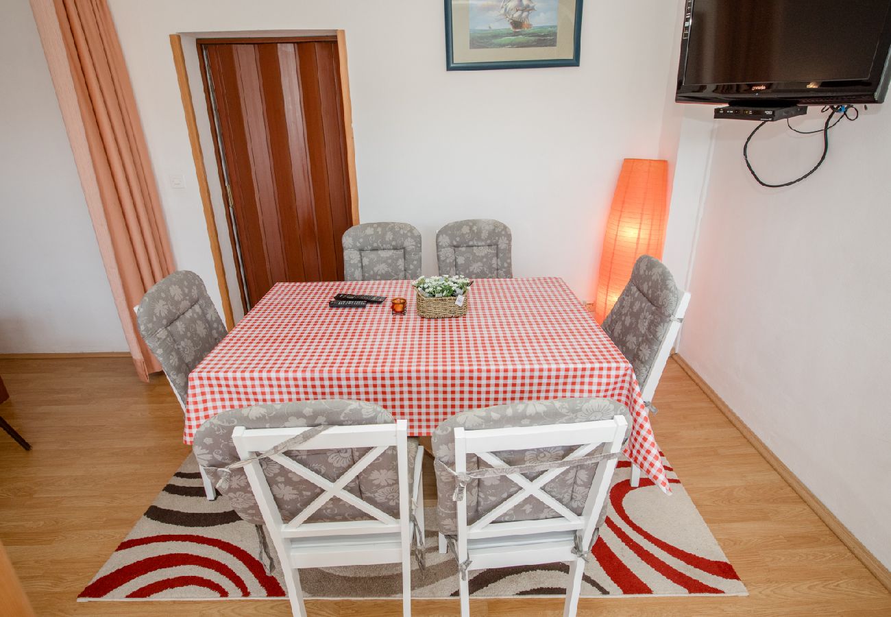 Appartement à Palit - Appartement dans Palit avec terrasse, Climatisation, WIFI, Machine à laver (4386-2)