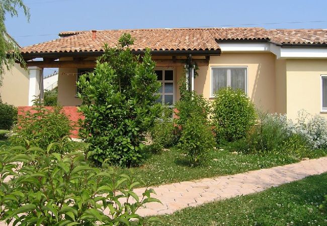 Maison à Porec - Maison de vacances dans Poreč avec terrasse, Climatisation, WIFI, Lave-vaisselle (4400-4) Maison à Porec - Maison de vacances dans Poreč avec terrasse, Climatisation, WIFI, Lave-vaisselle (4400-4)