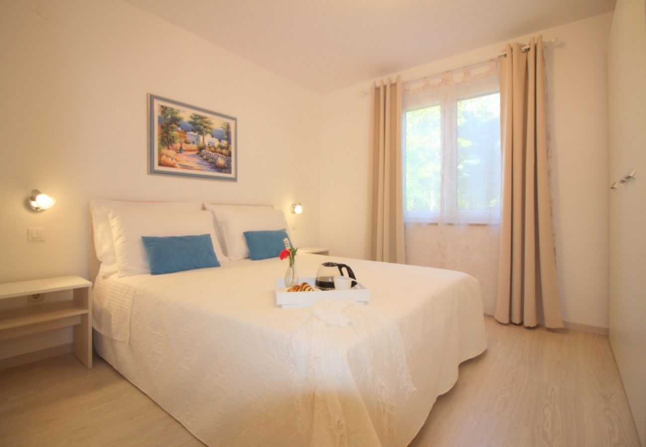 Maison à Porec - Maison de vacances dans Poreč avec terrasse, Climatisation, WIFI, Lave-vaisselle (4400-4)