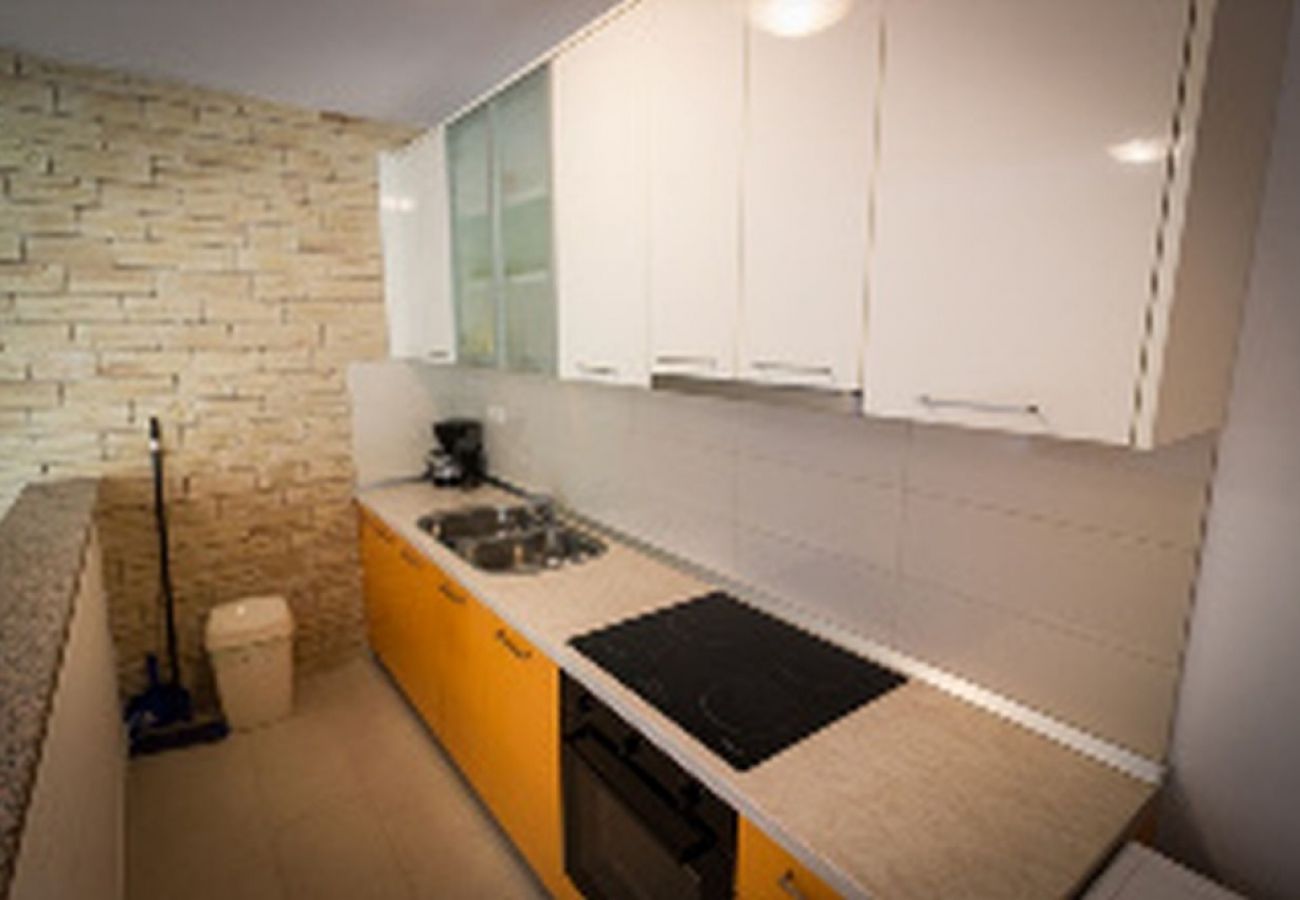 Appartement à Lopar - Appartement dans Lopar avec Balcon, Climatisation, WIFI (4421-1)