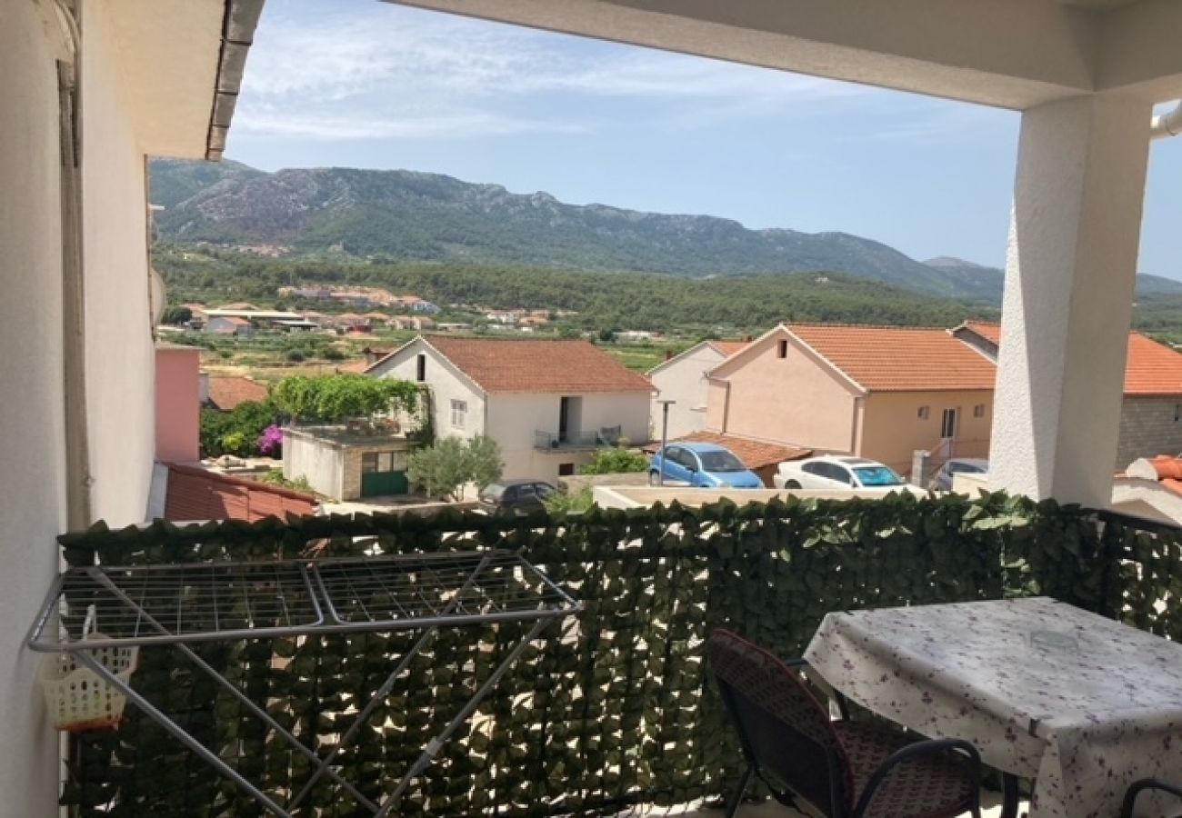 Appartement à Jelsa - Appartement dans Jelsa avec terrasse, Climatisation, WIFI (4440-1)