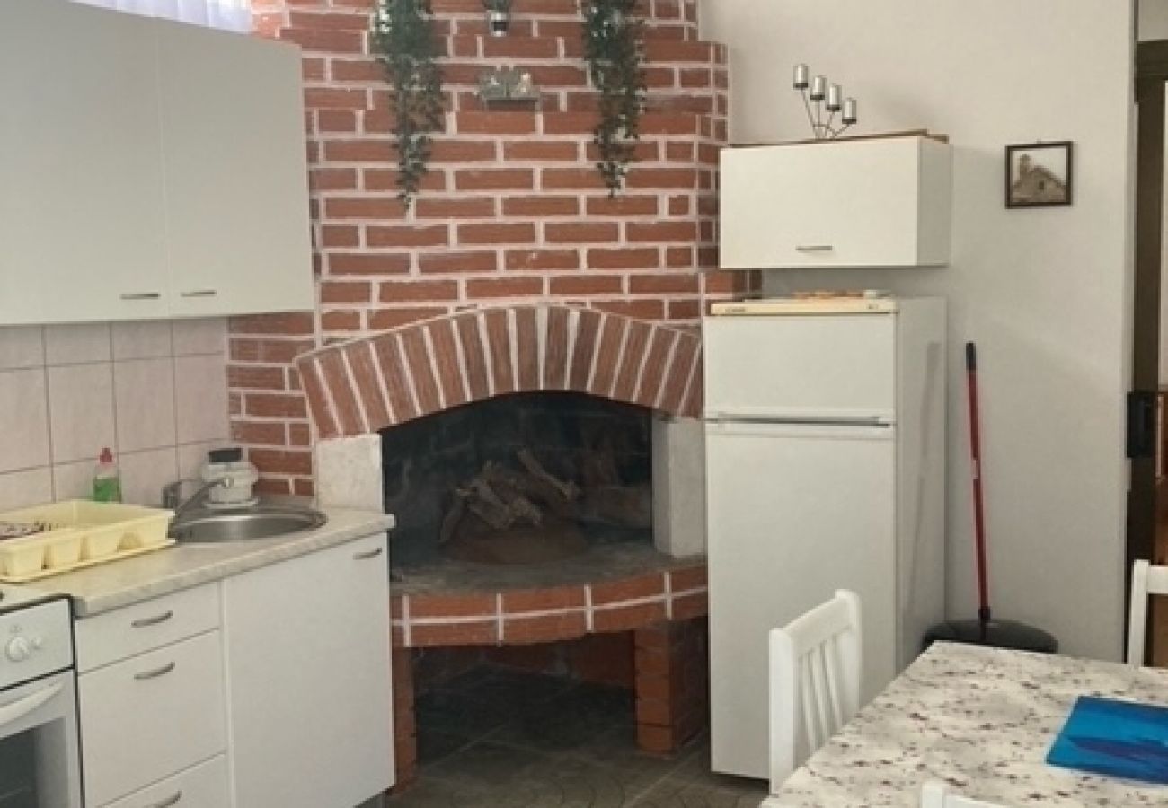 Appartement à Jelsa - Appartement dans Jelsa avec terrasse, Climatisation, WIFI (4440-3)